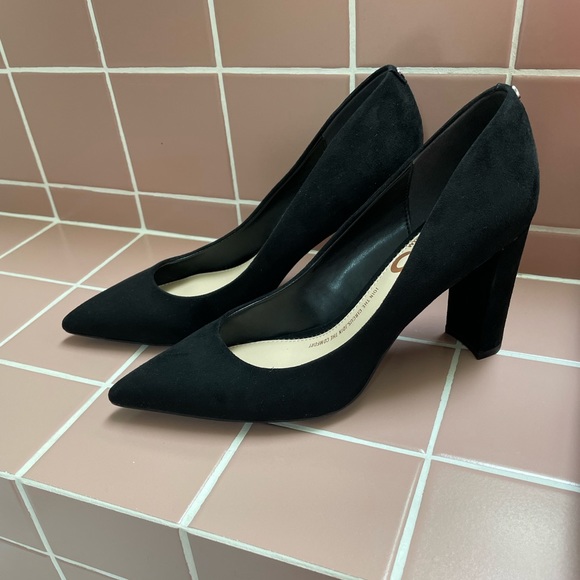 Black suede chunky heel pumps - Picture 3 of 6